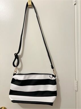 Black and White Striped Crossbody Bag